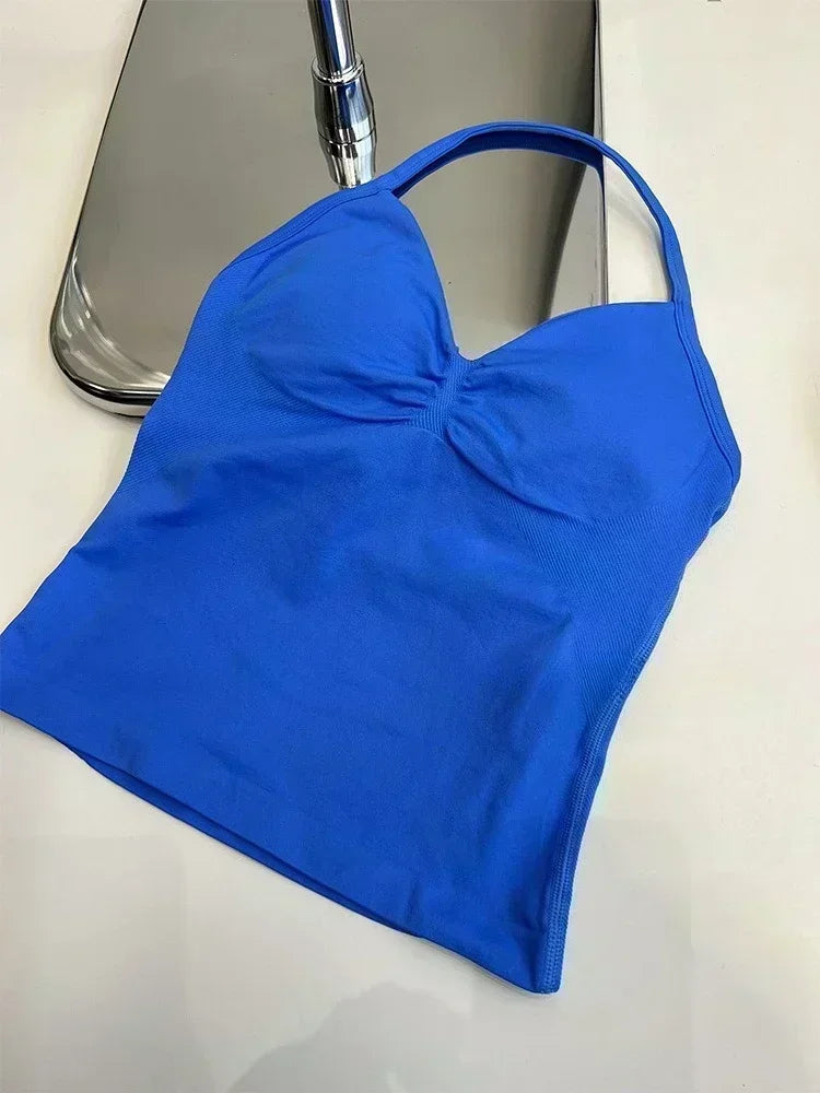 Summer fitness shape  beautiful shoulder straps  chest pillow  bra and yoga shorts  a must for fitness.