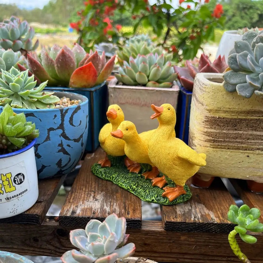 Garden Decor Resin Three Ducks Statue Cartoon Decorative Ducks Sculpture Cute Desktop Ornament Living Room