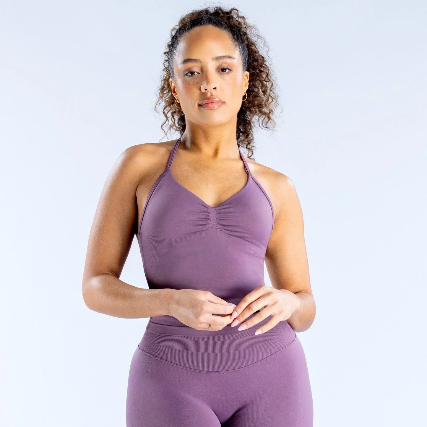 Summer fitness shape  beautiful shoulder straps  chest pillow  bra and yoga shorts  a must for fitness.