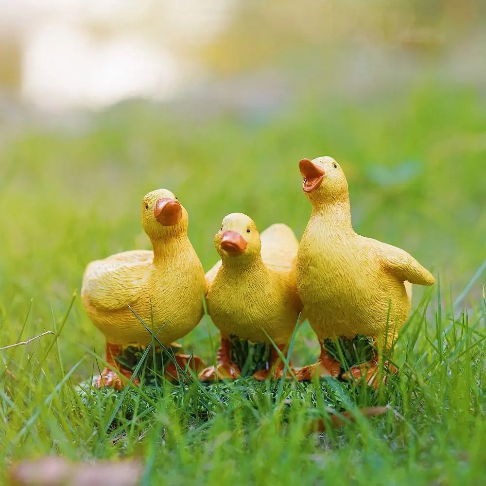 Garden Decor Resin Three Ducks Statue Cartoon Decorative Ducks Sculpture Cute Desktop Ornament Living Room