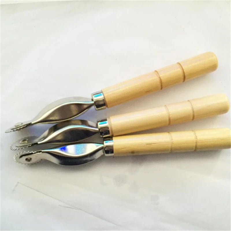 Sewing Tool  With Wood Handle Practical Serrate Edge Pattern Tracer Tracing Wheel Tailor Stitch Marker New Arrival