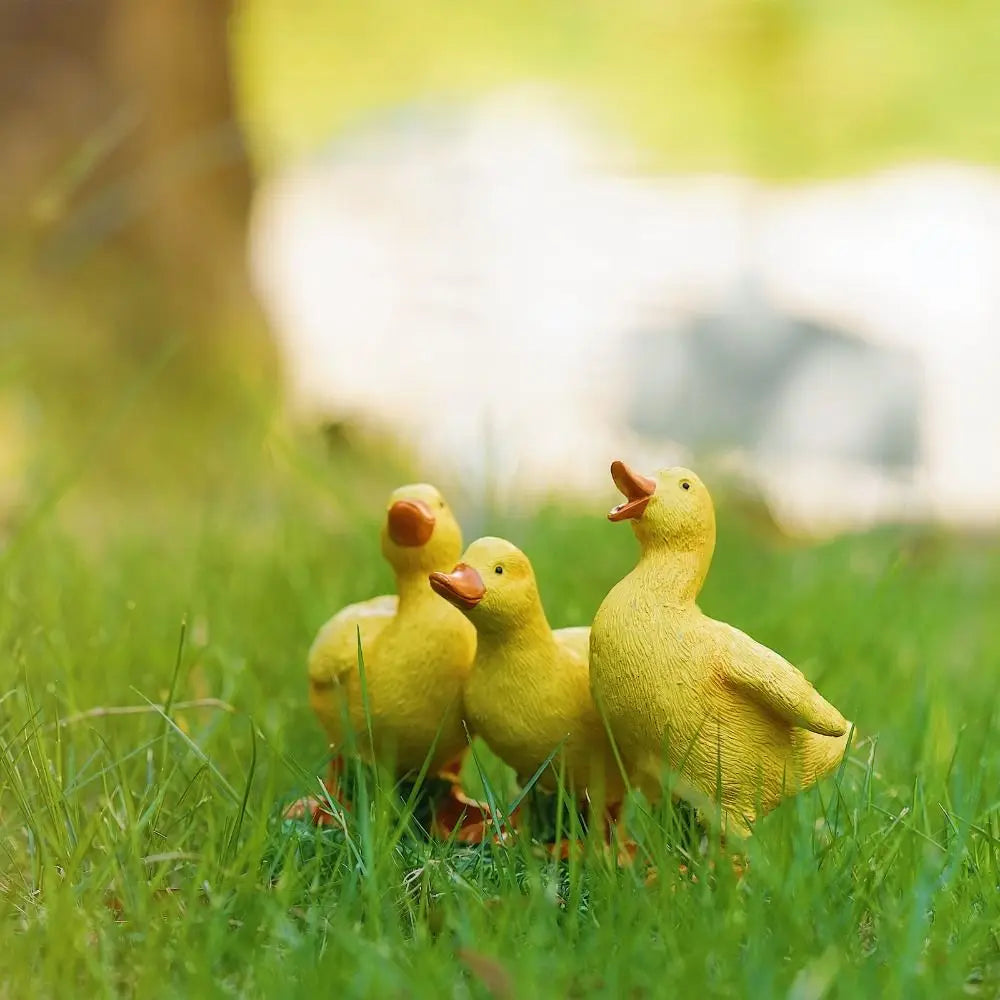 Garden Decor Resin Three Ducks Statue Cartoon Decorative Ducks Sculpture Cute Desktop Ornament Living Room