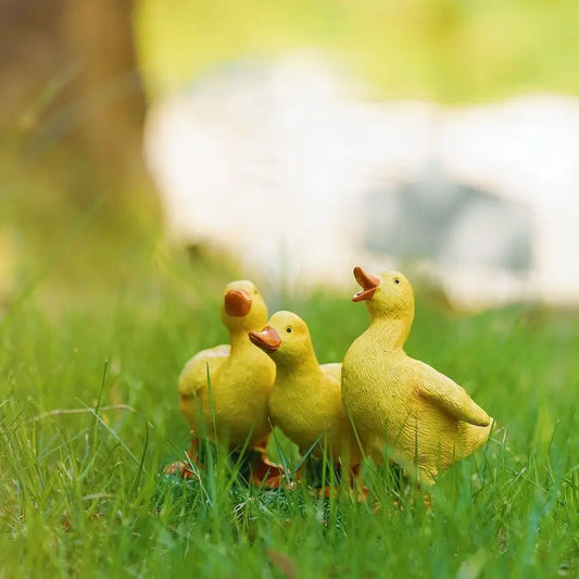 Garden Decor Resin Three Ducks Statue Cartoon Decorative Ducks Sculpture Cute Desktop Ornament Living Room