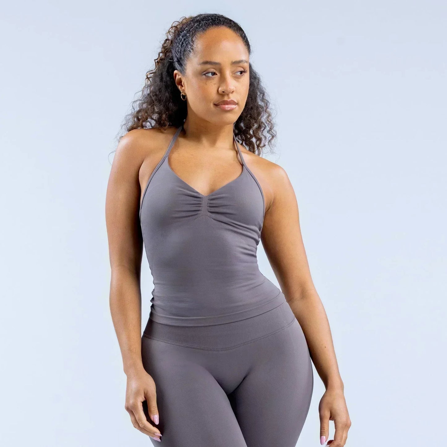 Summer fitness shape  beautiful shoulder straps  chest pillow  bra and yoga shorts  a must for fitness.