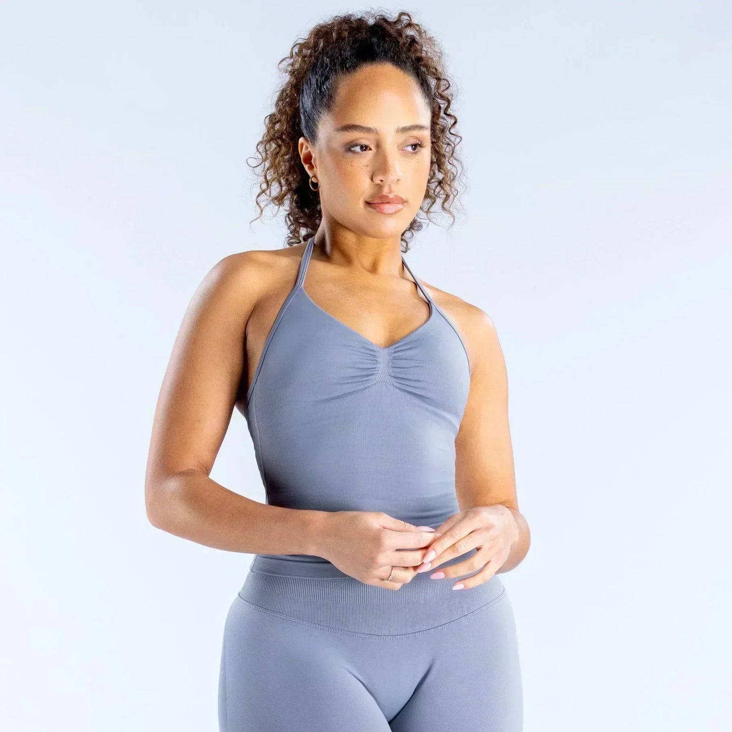 Summer fitness shape  beautiful shoulder straps  chest pillow  bra and yoga shorts  a must for fitness.