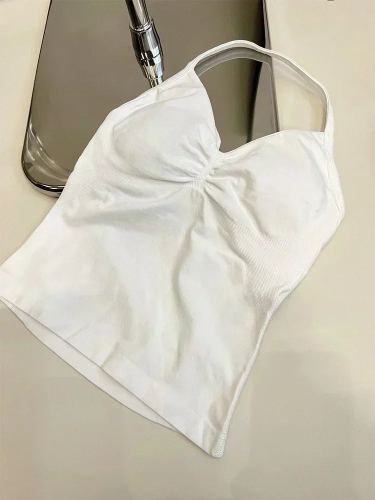 Summer fitness shape  beautiful shoulder straps  chest pillow  bra and yoga shorts  a must for fitness.