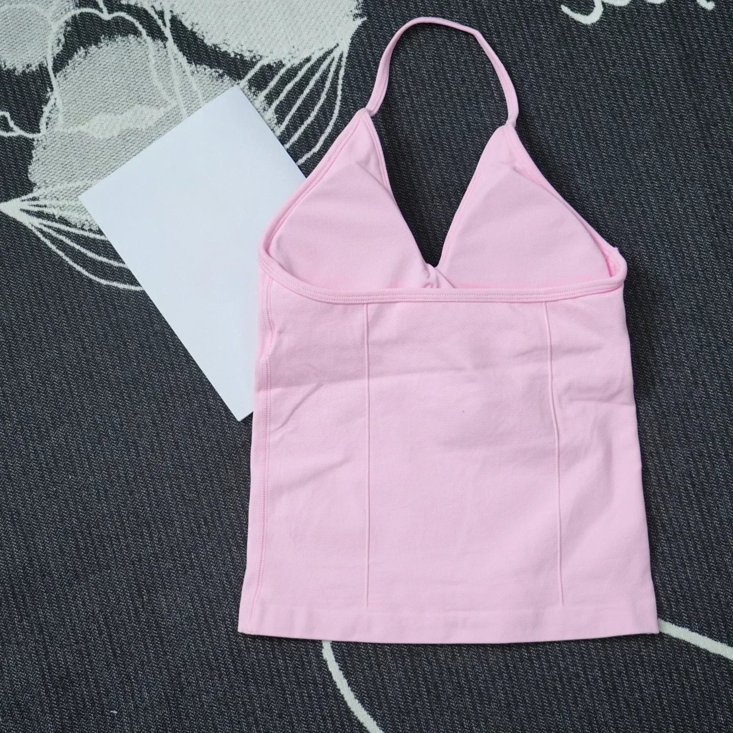 Summer fitness shape  beautiful shoulder straps  chest pillow  bra and yoga shorts  a must for fitness.
